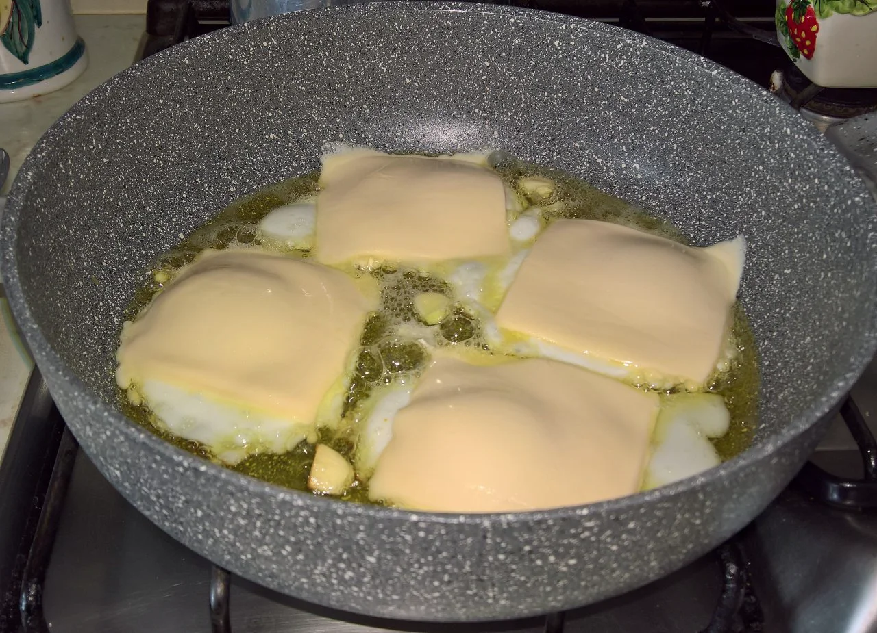 Tagliatelle all'uovo all'occhio di bue
